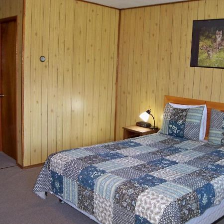 Stardust Motel Хейнс-Джанкшен Экстерьер фото